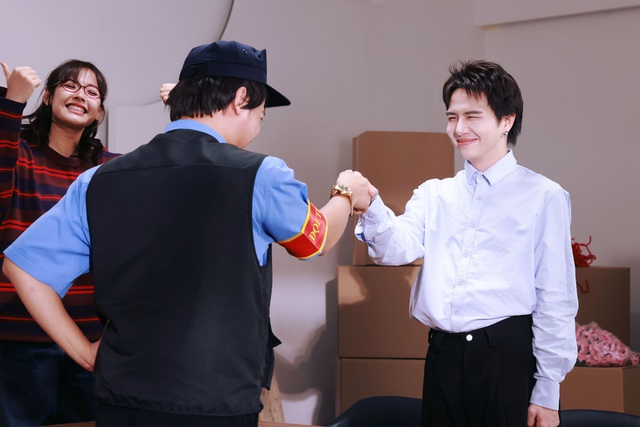 Vừa giành giải Mai Vàng, Duy Khánh hé lộ những dự định cho năm mới 2026- Ảnh 2. Vừa giành giải Mai Vàng, Duy Khánh hé lộ những dự định cho năm mới 2026- Ảnh 2.