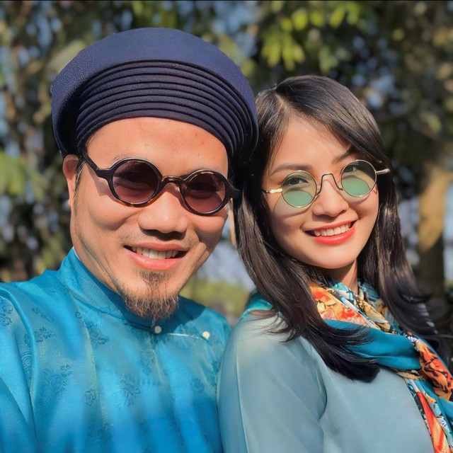 Nhan sắc vợ chân dài sinh 5 con cho nam nghệ sĩ đình đám sở hữu biệt phủ dát vàng ở Hà Nội- Ảnh 2. Nhan sắc vợ chân dài sinh 5 con cho nam nghệ sĩ đình đám sở hữu biệt phủ dát vàng ở Hà Nội- Ảnh 2.