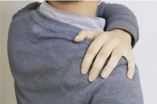 B&aacute;c sĩ cảnh b&aacute;o: 4 vị tr&iacute; tr&ecirc;n cơ thể đau đi đau lại, c&oacute; thể l&agrave; t&iacute;n hiệu ung thư sớm- Ảnh 1.