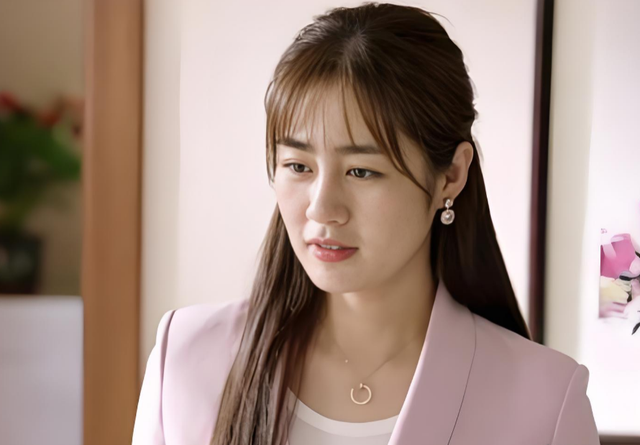 Chị g&aacute;i kết h&ocirc;n được 2 năm th&igrave; ly h&ocirc;n, đ&ograve;i được khoản "đền b&ugrave; thanh xu&acirc;n" khổng lồ nhưng vẫn muốn n&oacute;i xấu nh&agrave; chồng cũ- Ảnh 1.