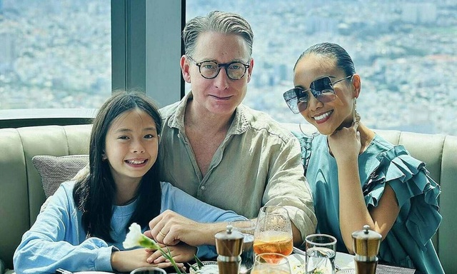 Nữ ca sĩ lấy chồng Tây làm lãnh đạo nhiều công ty: "Làm nghề gì cũng phải minh bạch"- Ảnh 4.