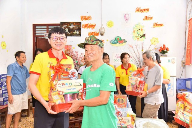 Lễ ra quân Chiến dịch Xuân tình nguyện lần thứ 18 – năm 2026: Mang xuân đến mọi nhà, lan tỏa tinh thần xung kích của tuổi trẻ thành phố- Ảnh 2. Lễ ra quân Chiến dịch Xuân tình nguyện lần thứ 18 – năm 2026: Mang xuân đến mọi nhà, lan tỏa tinh thần xung kích của tuổi trẻ thành phố- Ảnh 2.