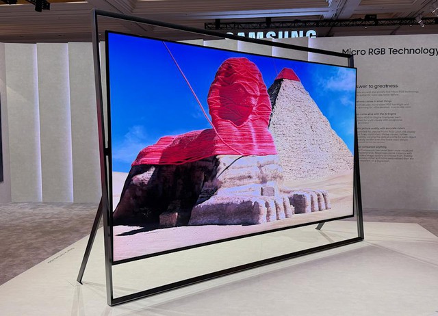 Samsung mở m&agrave;n CES 2026 với TV Micro RGB 115 inch gi&aacute; gần 800 triệu, loa kh&ocirc;ng d&acirc;y, m&aacute;y chiếu bỏ t&uacute;i v&agrave; AI phủ khắp to&agrave;n dải sản phẩm- Ảnh 2.
