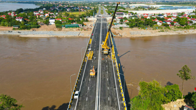 Phú Thọ: 10 sự kiện nổi bật năm 2025, tạo đà cho bứt tốc phát triển để trở thành trung tâm công nghiệp, dịch vụ, du lịch và logistics- Ảnh 3. Phú Thọ: 10 sự kiện nổi bật năm 2025, tạo đà cho bứt tốc phát triển để trở thành trung tâm công nghiệp, dịch vụ, du lịch và logistics- Ảnh 3.