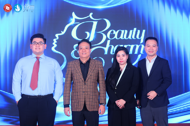 Bản lĩnh trí tuệ của sinh viên Ngoại thương trên sân khấu Duyên dáng Ngoại thương 2025- Ảnh 1. Bản lĩnh trí tuệ của sinh viên Ngoại thương trên sân khấu Duyên dáng Ngoại thương 2025- Ảnh 1.