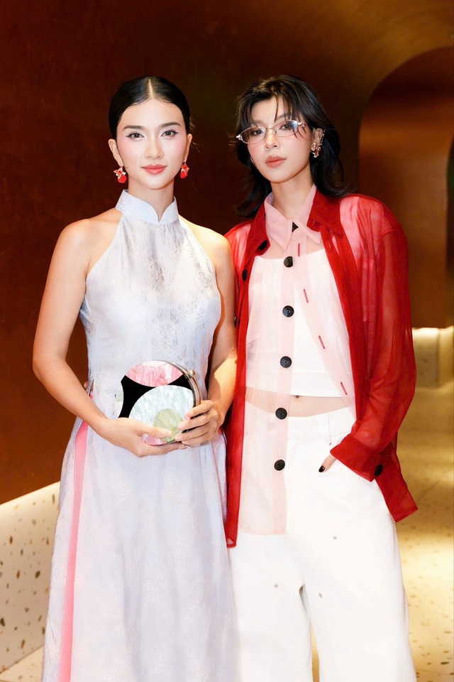 Loạt ảnh t&igrave;nh tứ của diễn vi&ecirc;n Kim Tuyến v&agrave; bạn g&aacute;i tin đồn- Ảnh 1.