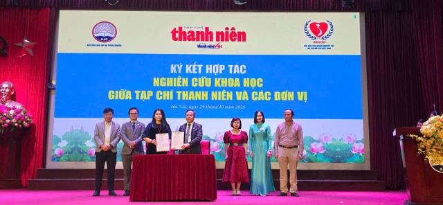 Chào năm mới 2026: Tạp chí Thanh niên cùng tuổi trẻ Việt Nam tự hào, vững tin theo Đảng
- Ảnh 14. Chào năm mới 2026: Tạp chí Thanh niên cùng tuổi trẻ Việt Nam tự hào, vững tin theo Đảng
- Ảnh 14.