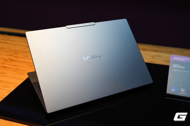 Fan bóng đá chú ý: Lenovo bắt tay cùng FIFA, đem loạt laptop phiên bản đặc biệt "World Cup 26 Edition" tới CES 2026- Ảnh 3. Fan bóng đá chú ý: Lenovo bắt tay cùng FIFA, đem loạt laptop phiên bản đặc biệt "World Cup 26 Edition" tới CES 2026- Ảnh 3.