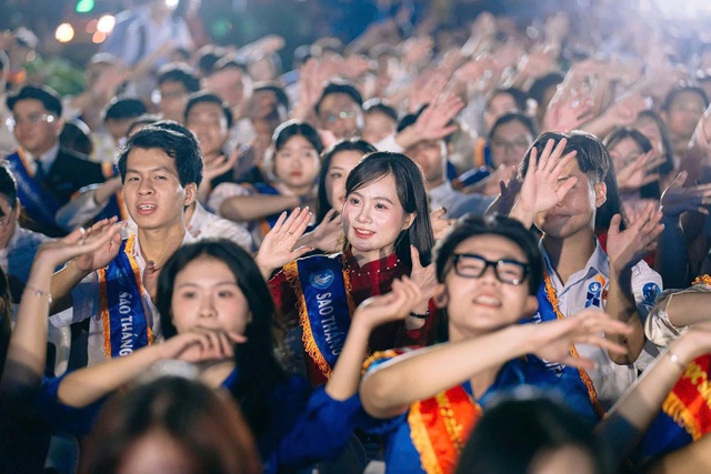 Lễ kỷ niệm 76 năm Ng&agrave;y truyền thống Học sinh, sinh vi&ecirc;n v&agrave; Hội sinh vi&ecirc;n Việt Nam (09/01/1950 &ndash; 09/01/2026)- Ảnh 4.