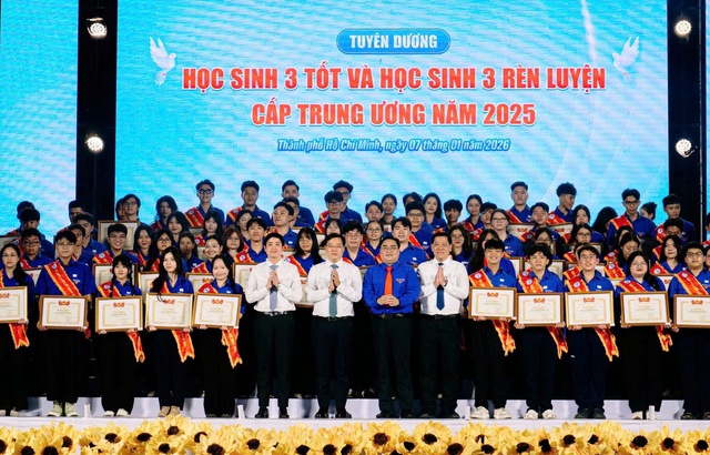 Lễ kỷ niệm 76 năm Ng&agrave;y truyền thống Học sinh, sinh vi&ecirc;n v&agrave; Hội sinh vi&ecirc;n Việt Nam (09/01/1950 &ndash; 09/01/2026)- Ảnh 2.
