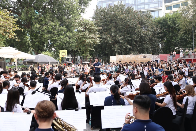 Tr&igrave;nh diễn Giao hưởng cộng đồng tại Cung Thiếu Nhi &ndash; HFCD năm 2024.