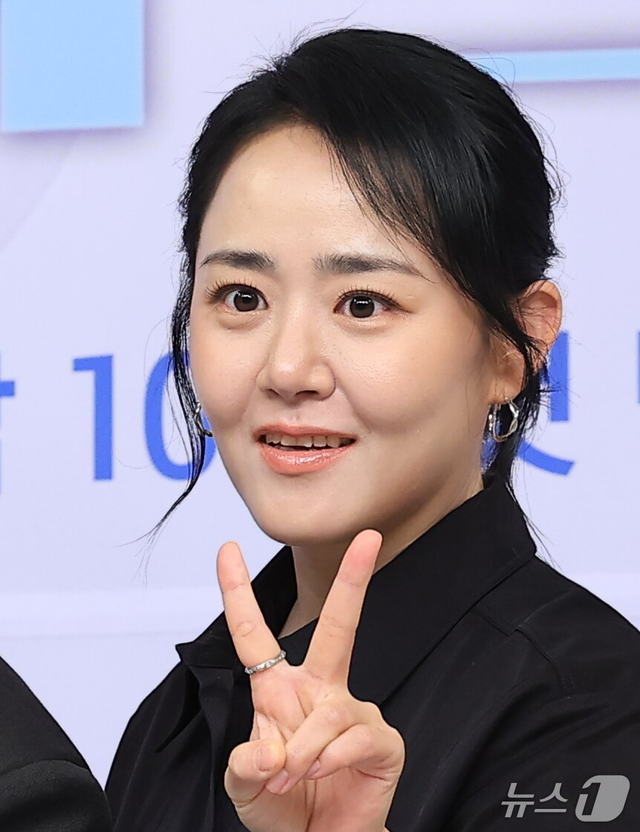 Đ&acirc;y l&agrave; "em g&aacute;i quốc d&acirc;n" Moon Geun Young sau đ&aacute;m cưới b&iacute; mật sao?- Ảnh 6.
