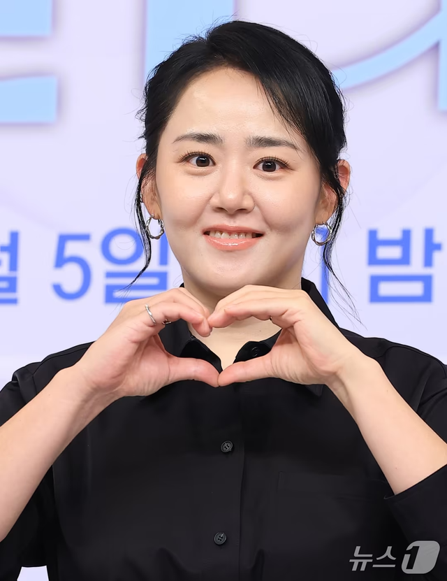 Đ&acirc;y l&agrave; "em g&aacute;i quốc d&acirc;n" Moon Geun Young sau đ&aacute;m cưới b&iacute; mật sao?- Ảnh 5.