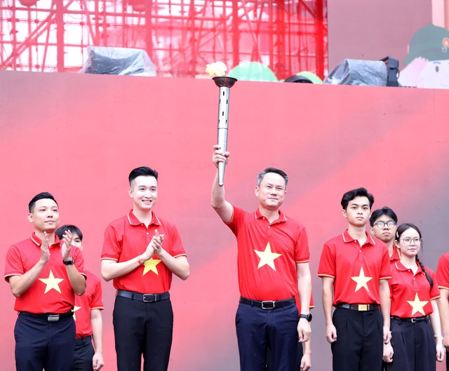 Hành trình “Tôi yêu Tổ quốc tôi”: Hơn 3 ngàn hoạt động của thanh niên về với các địa chỉ đỏ - Ảnh 4.