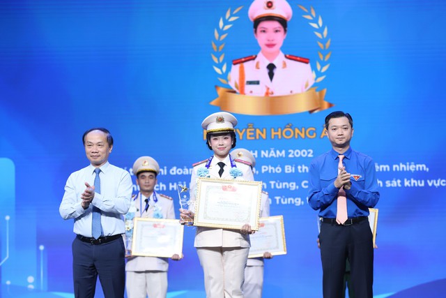 Tôn vinh 15 gương "Thanh niên sống đẹp" - Ảnh 2.