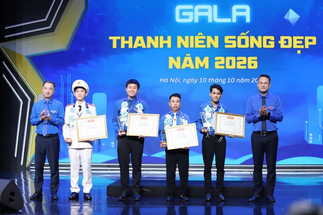 Tôn vinh 15 gương "Thanh niên sống đẹp" - Ảnh 3.