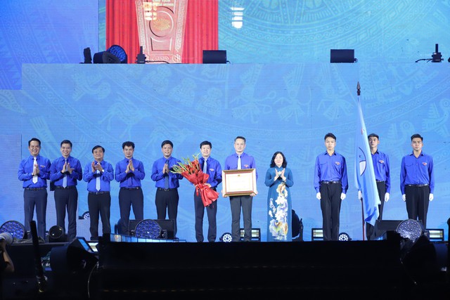 Hội LHTN Việt Nam vinh dự nhận Hu&acirc;n chương Lao động hạng Nhất  - Ảnh 1.