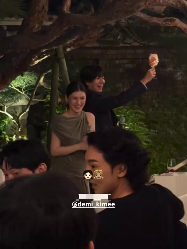 Mỹ nhân Quân Vương Bất Diệt bí mật cưới chả ai biết, nhờ Kim Go Eun tiết lộ mới thấy hôn lễ toàn sao- Ảnh 10.