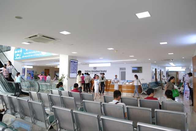 Tôi đưa vợ sắp cưới đi khám và chết lặng khi bác sĩ thông báo tin sét đánh: Cách cô ấy xin chuộc lỗi mới thật đáng sợ - Ảnh 1.