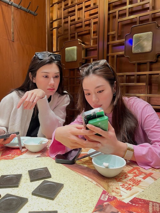 Có nên hỏi lương, giá nhà, tiền mua xe của người khác?- Ảnh 1.