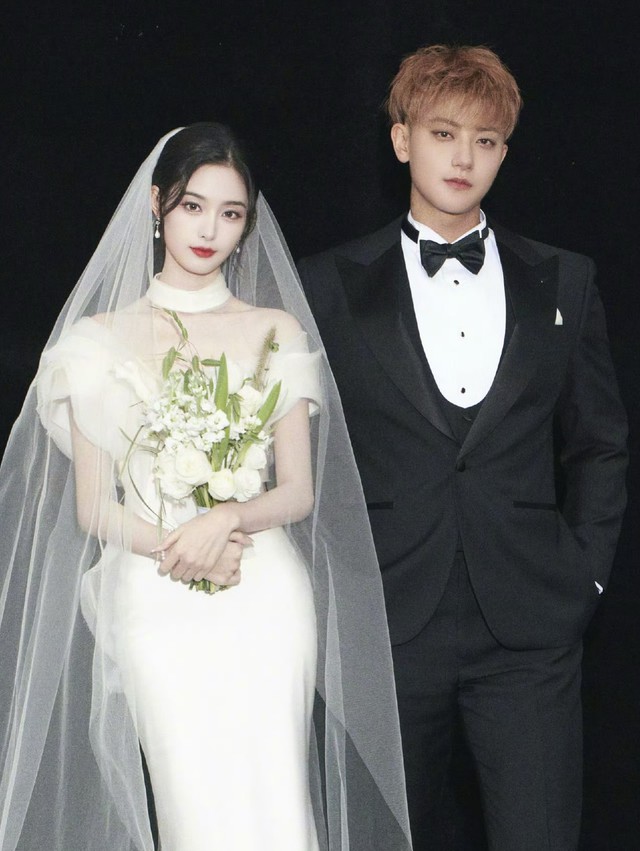 Hot nhất h&ocirc;m nay: Chủ tịch showbiz v&agrave; n&agrave;ng thơ gen Z bất ngờ c&ocirc;ng khai con đầu l&ograve;ng, b&eacute; trai đ&atilde; cao gần chạm eo bố mẹ - Ảnh 5.