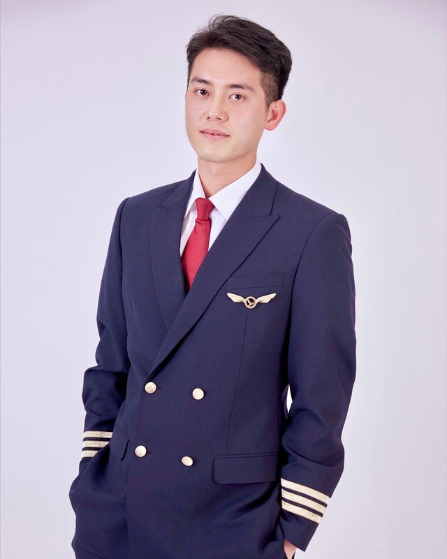 Nam diễn viên "biến mất" 4 năm giờ là cơ trưởng lái Airbus, cưới Hoa hậu tốt nghiệp ngành Luật- Ảnh 3.