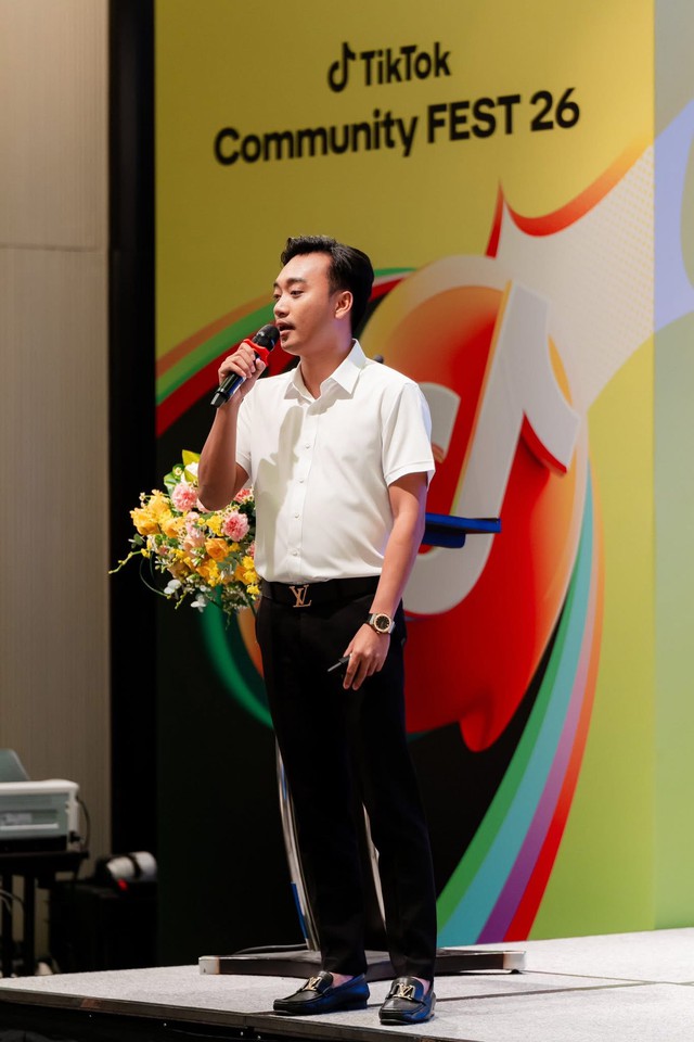 Giải mã mô hình Đại lý LIVE: Hậu trường livestream tại TOPMUS Entertainment - Ảnh 3.