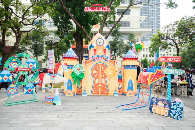 Cùng photobooth Khai Niên 2026 bắt trọn dấu ấn tuổi trẻ tại “công viên cổ tích” thu nhỏ - Ảnh 1.