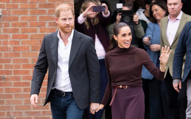 Harry muốn tiếp tục phục vụ cộng đồng tại Anh, Meghan lại ưu ti&ecirc;n gia đ&igrave;nh v&agrave; sự nghiệp ri&ecirc;ng: Nh&agrave; Sussex đang t&iacute;nh điều g&igrave;?- Ảnh 4.