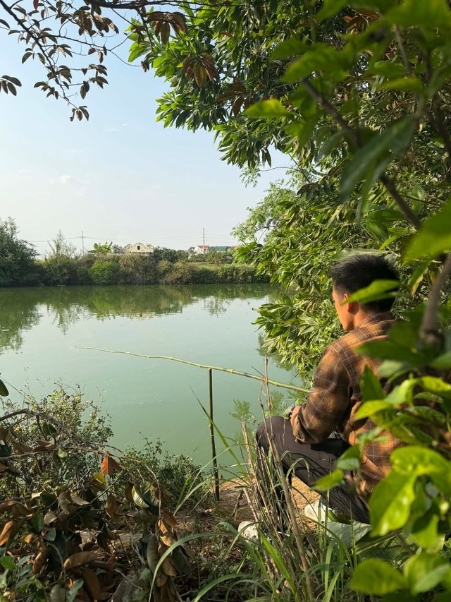 Văn Quyết thích câu cá - Ảnh 3.