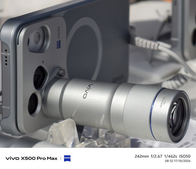 Ho&aacute; th&acirc;n Gai con trải nghiệm sớm vivo X500 Series tại concert ATVNCG 2026: Qu&aacute; m&atilde;n nh&atilde;n- Ảnh 12.