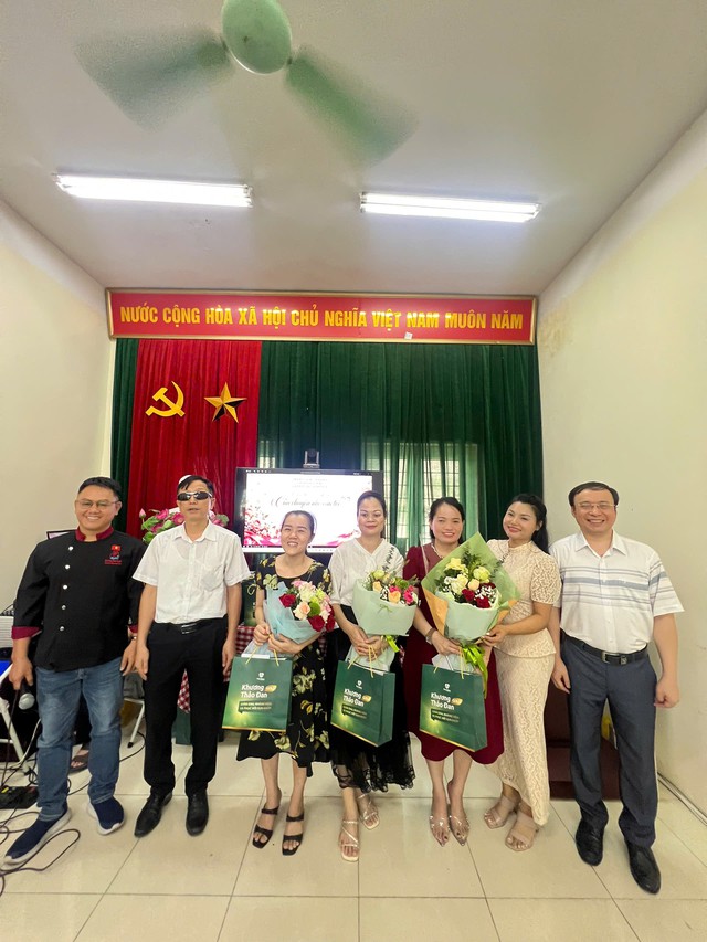 Những c&acirc;u chuyện đời thường đong đầy cảm x&uacute;c của phụ nữ khiếm thị - Ảnh 4.