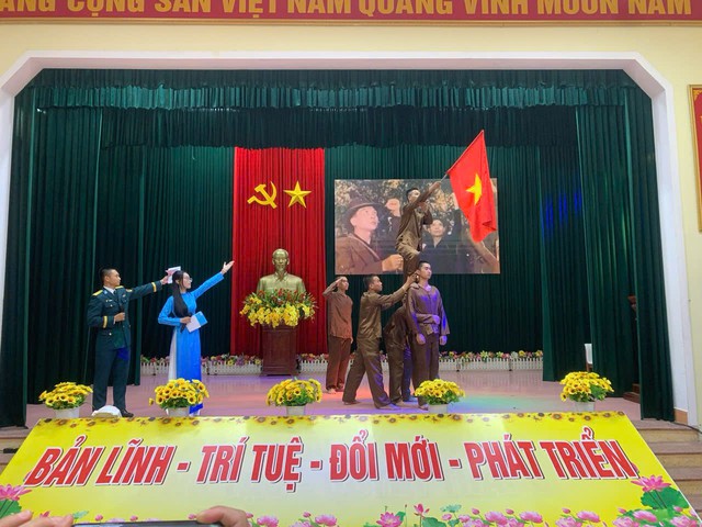 Trung đo&agrave;n ph&aacute;o ph&ograve;ng kh&ocirc;ng 224 với nhiều hoạt động thiết thực ch&agrave;o mừng ng&agrave;y truyền thống Qu&acirc;n chủng Ph&ograve;ng kh&ocirc;ng &ndash; Kh&ocirc;ng qu&acirc;n - Ảnh 7.
