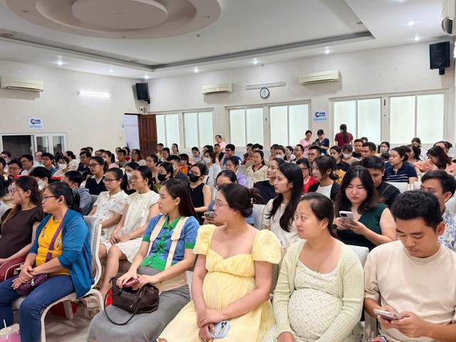 Bệnh viện Phụ sản MêKông hướng dẫn cha mẹ chăm sóc trẻ sơ sinh đúng cách - Ảnh 4.