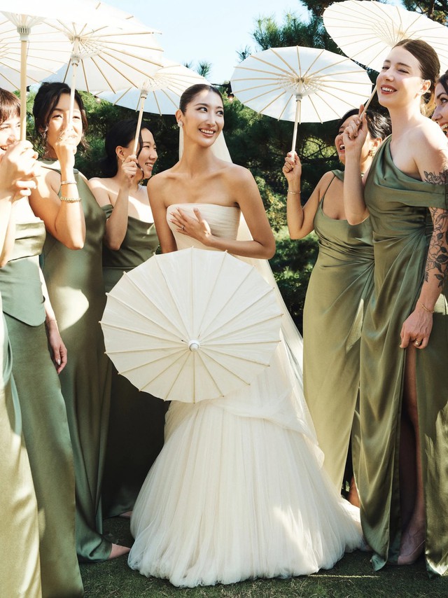 Đám cưới đẹp như mơ của cặp đôi nổi tiếng showbiz, đây mới đúng là "môn đăng hộ đối"- Ảnh 11.