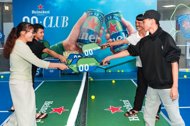 Heineken 0.0 CLUB cập bến Metro Bến Th&agrave;nh: S&acirc;n chơi kết nối pickleball ngay giữa d&ograve;ng chuyển động đ&ocirc; thị- Ảnh 2.