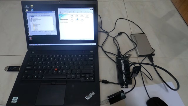Vibe coding đưa Windows 98 “du hành tới tương lai”, thử nghiệm cả Thunderbolt 4 - Ảnh 2.