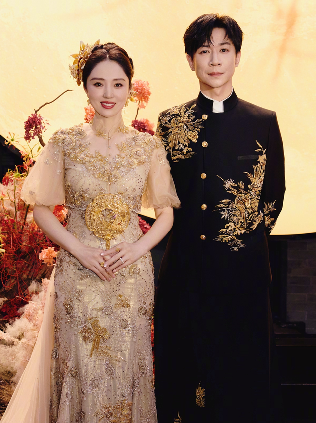 "Bóc trần" nhan sắc thật gây sốc cặp bạn thân showbiz giống nhau 99% từ ngoại hình đến cảnh bị chồng "cắm sừng" và ly dị - Ảnh 6.