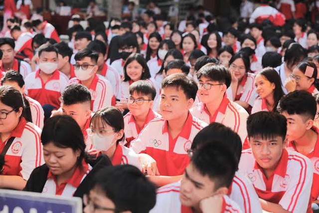 Thông tư 85: Thành phố Hồ Chí Minh làm rõ cách triển khai, bảo đảm quyền lợi học sinh - Ảnh 3.