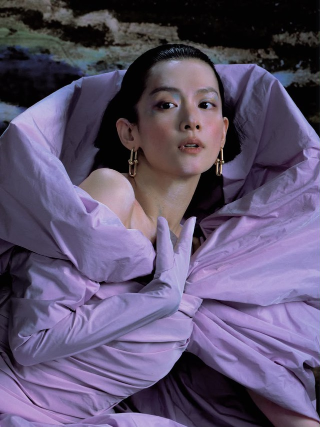 Mỹ nhân Hoa ngữ diện váy của NTK Nguyễn Phúc Tuấn trên thảm đỏ VOGUE- Ảnh 8.