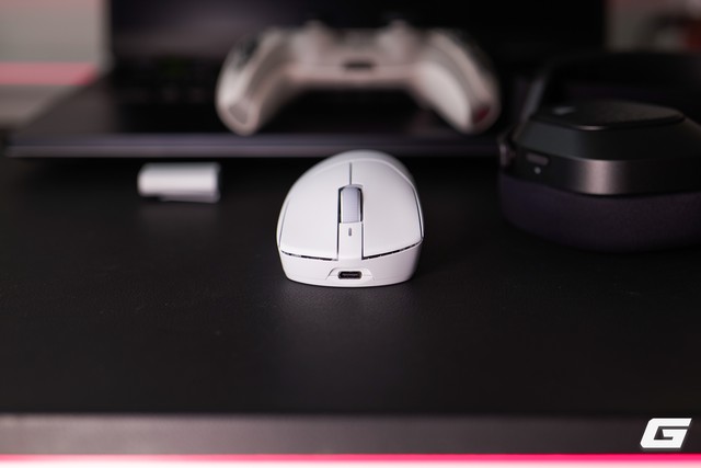 Trên tay bộ đôi Corsair SABRE v3 PRO và HS80 v2 MAX: Chuột siêu nhẹ 41g, tai nghe pin 130 giờ - Ảnh 10.