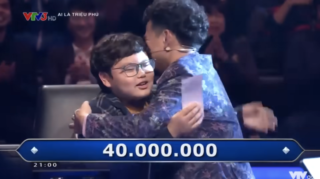 Câu hỏi khiến Cục trưởng Xuân Bắc phải cầu cứu con trai Bi Béo ở Ai Là Triệu Phú - Ảnh 3.