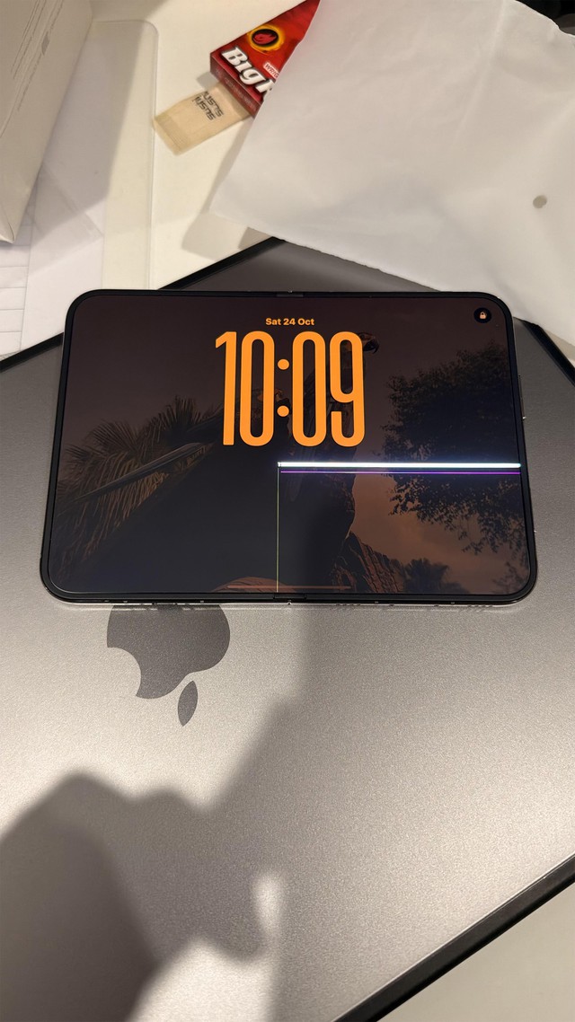 Mua iPhone Duo giá từ 64,99 triệu đồng, lỡ nứt màn hình thì sửa hết bao nhiêu tiền? - Ảnh 3.