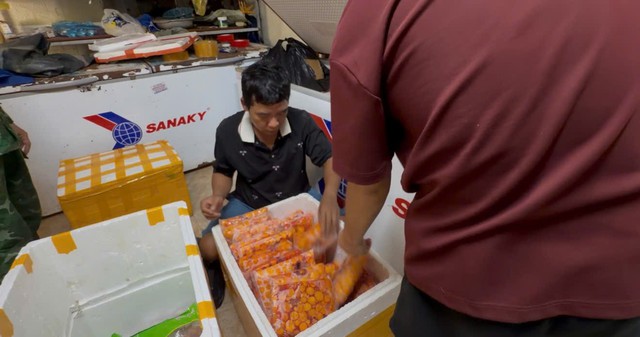 Đồn Biên phòng CKQT Lào Cai: Triệt phá đường dây nhập lậu trứng gà non qua biên giới - Ảnh 2.