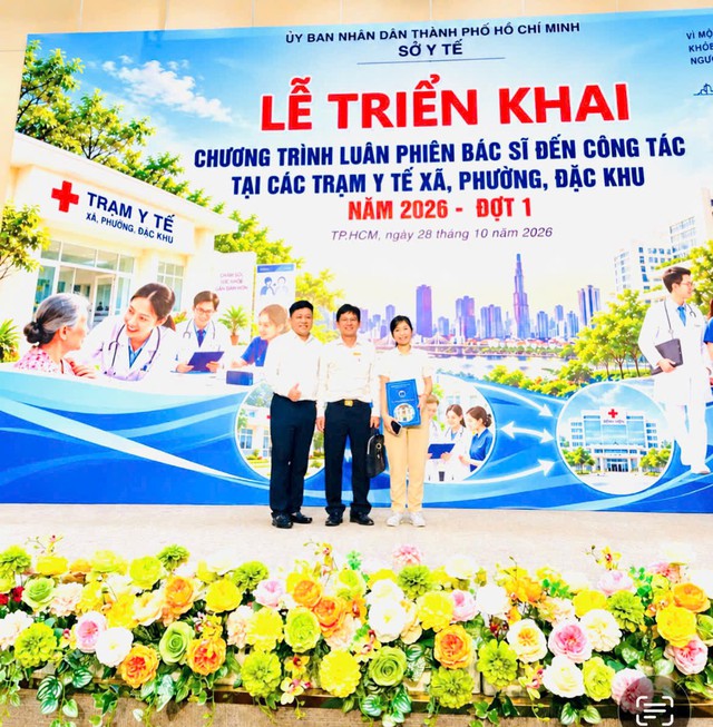 Tuổi trẻ ng&agrave;nh y: L&agrave;m chủ c&ocirc;ng nghệ, giữ trọn y đức, hết l&ograve;ng v&igrave; người bệnh - Ảnh 4.