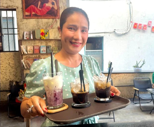 Nữ NSƯT đi b&aacute;n c&agrave; ph&ecirc; ở G&ograve; Vấp TP.HCM thừa nhận thất bại - Ảnh 2.