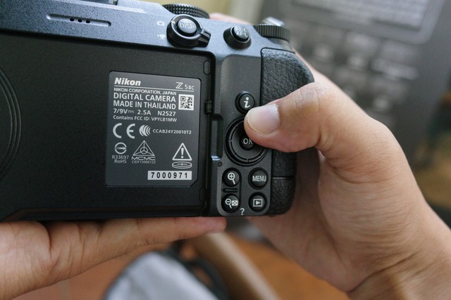 Cận cảnh Nikon Z5IIC: Khi chữ C bị gọi vui l&agrave; &ldquo;Cắt&rdquo;, liệu đ&acirc;y c&oacute; phải một chiếc full-frame đ&aacute;ng mua? - Ảnh 8.