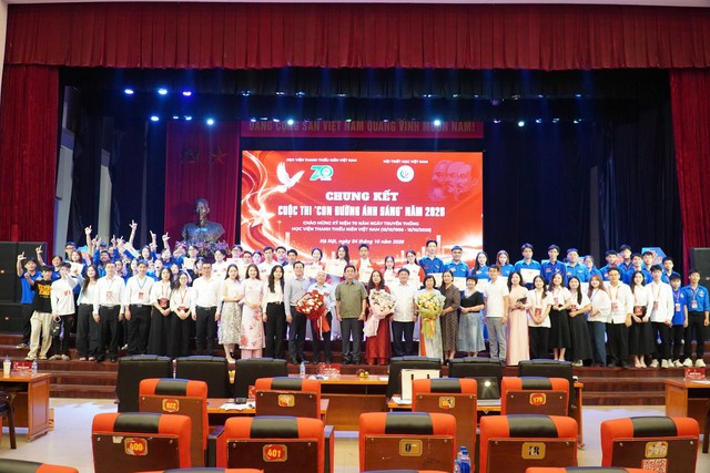 Chung kết Cuộc thi “Con đường ánh sáng” nhân kỷ niệm 70 năm Ngày truyền thống Học viện Thanh thiếu niên Việt Nam - Ảnh 17.