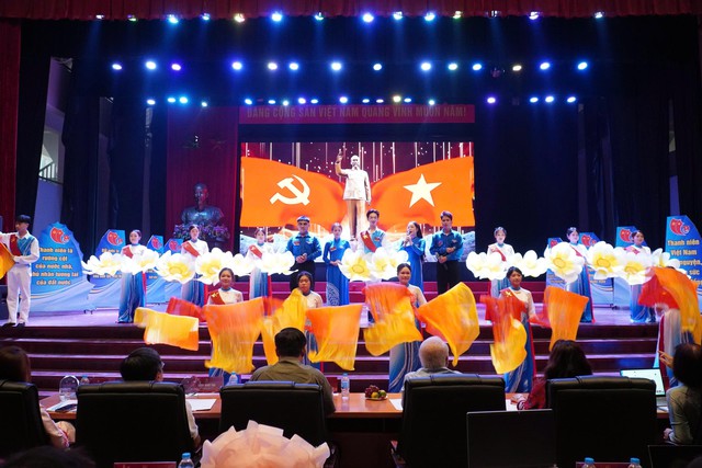 Chung kết Cuộc thi “Con đường ánh sáng” nhân kỷ niệm 70 năm Ngày truyền thống Học viện Thanh thiếu niên Việt Nam - Ảnh 8.