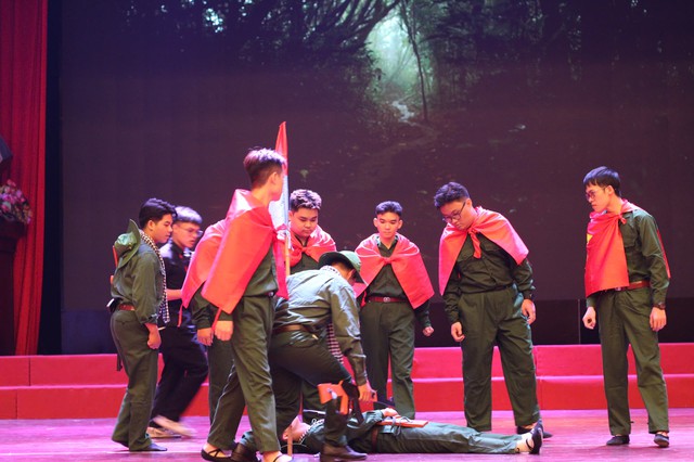 Chung kết Cuộc thi “Con đường ánh sáng” nhân kỷ niệm 70 năm Ngày truyền thống Học viện Thanh thiếu niên Việt Nam - Ảnh 7.